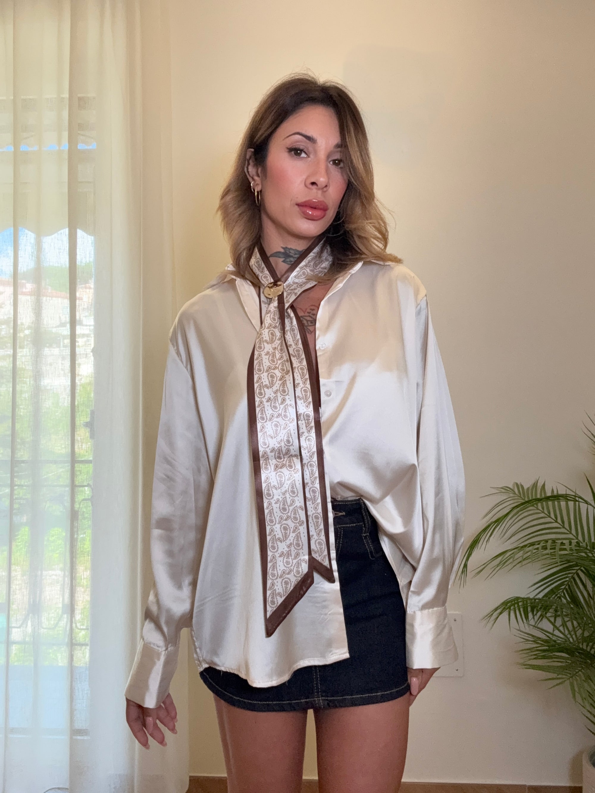 camicia in raso & foulard